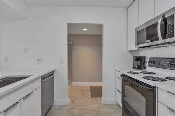 $238,000 | 38 Plantation Drive, Unit 201, Vero Beach, FL 32966