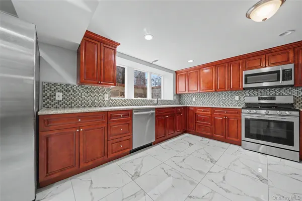 $3,500 | 635 East Lincoln Avenue, Mount Vernon, NY 10552