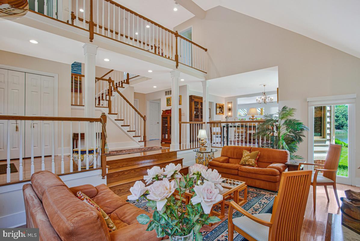 980 South River Landing Road Edgewater, MD 21037 - Photo 4 of 76 Living Room
