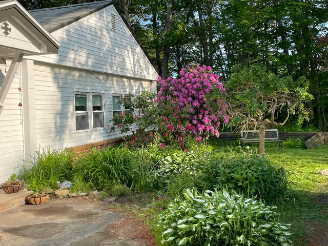 $399,000 | 494 Wiscasset Road, Boothbay, ME 04537