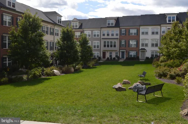 $2,800 | 22520 Phillips Street, Unit 401, Clarksburg, MD 20871