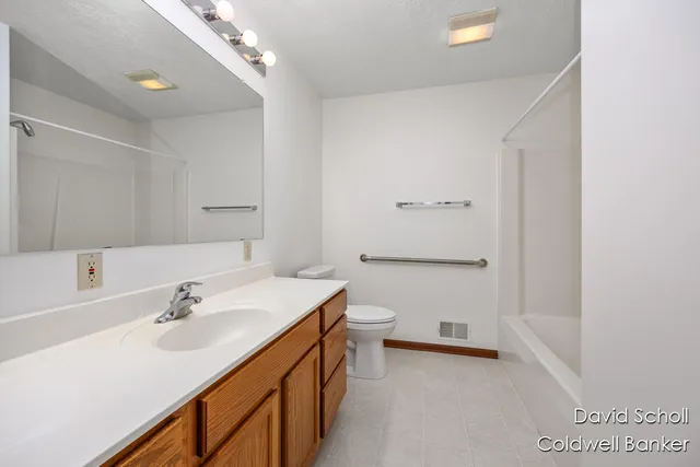 $314,900 | 3058 Windcrest Way Northeast, Grand Rapids, MI 49525