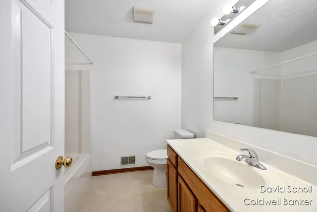 $314,900 | 3058 Windcrest Way Northeast, Grand Rapids, MI 49525