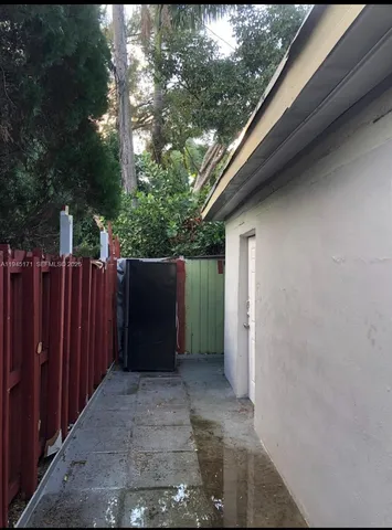 $975,000 | 1300 Marseille Drive, Miami Beach, FL 33141