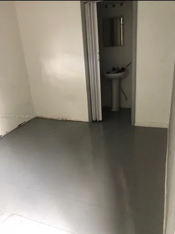 $975,000 | 1300 Marseille Drive, Miami Beach, FL 33141