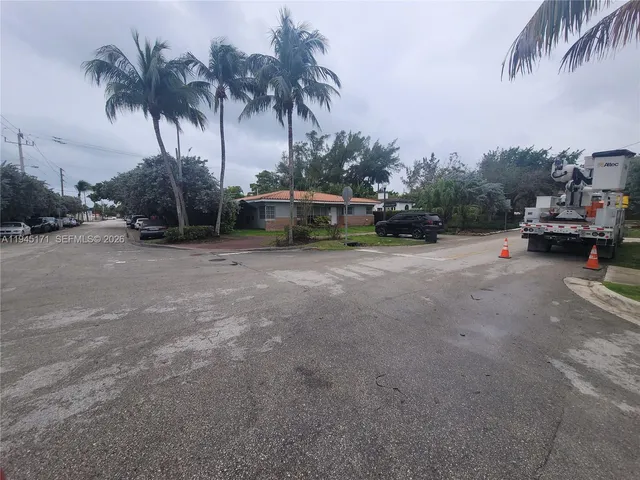 $975,000 | 1300 Marseille Drive, Miami Beach, FL 33141