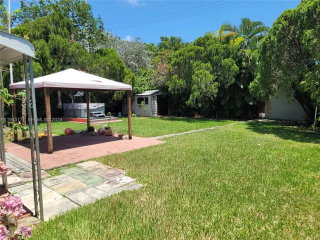 $975,000 | 1300 Marseille Drive, Miami Beach, FL 33141