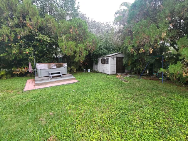 $975,000 | 1300 Marseille Drive, Miami Beach, FL 33141