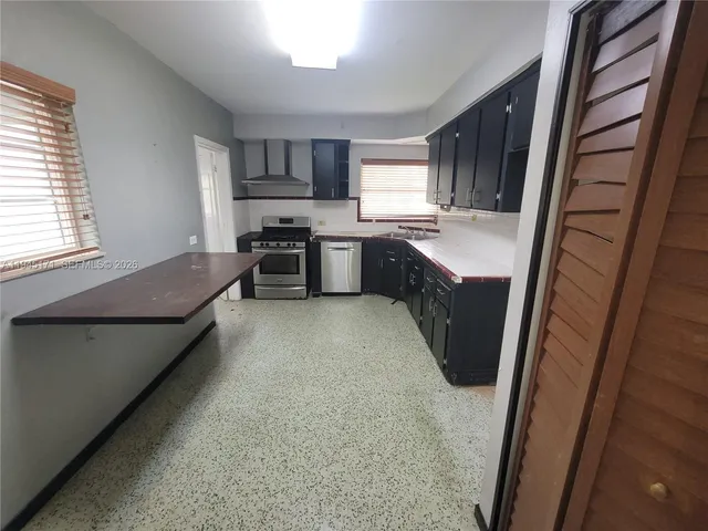 $975,000 | 1300 Marseille Drive, Miami Beach, FL 33141