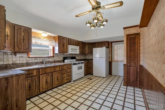 $269,900 | 4925 State Rte 30, House Springs, MO 63051