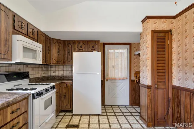 $269,900 | 4925 State Rte 30, House Springs, MO 63051