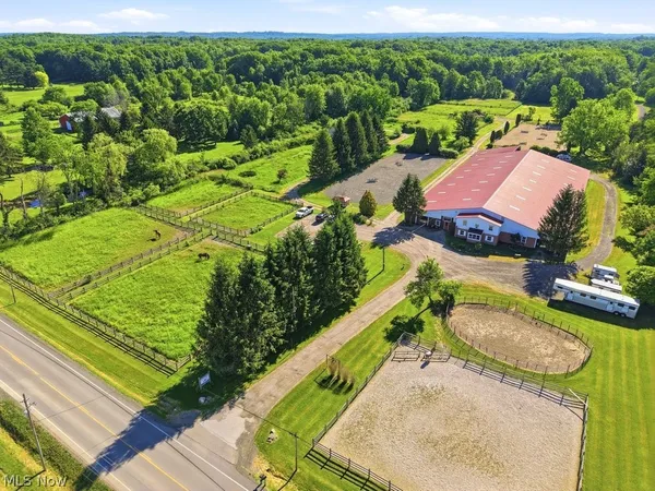 $750,000 | 14535 Sperry Road, Newbury, OH 44065