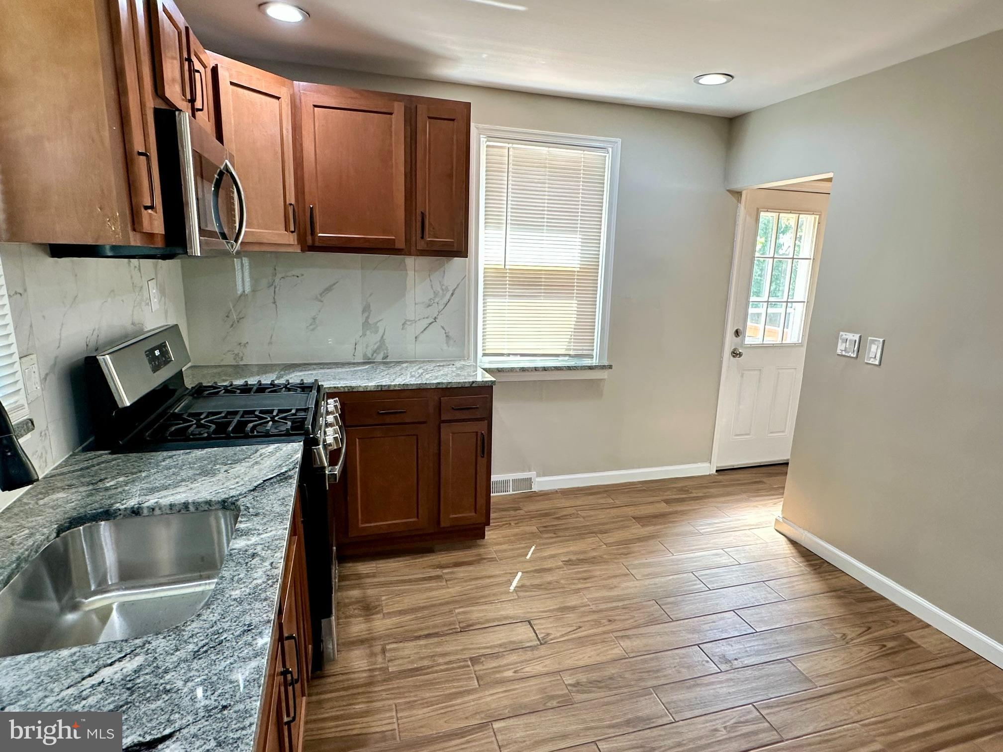 5215 Muth Avenue Baltimore, MD 21207 - Photo 16 of 37