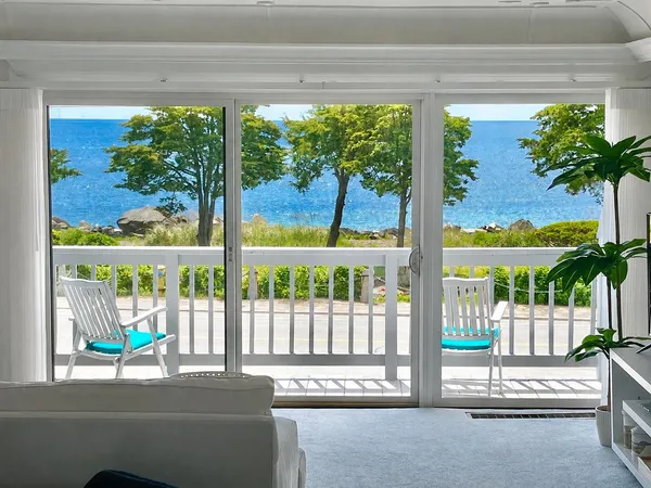 $995,000 | 947 Ocean Boulevard, Unit 10, Hampton, NH 03842