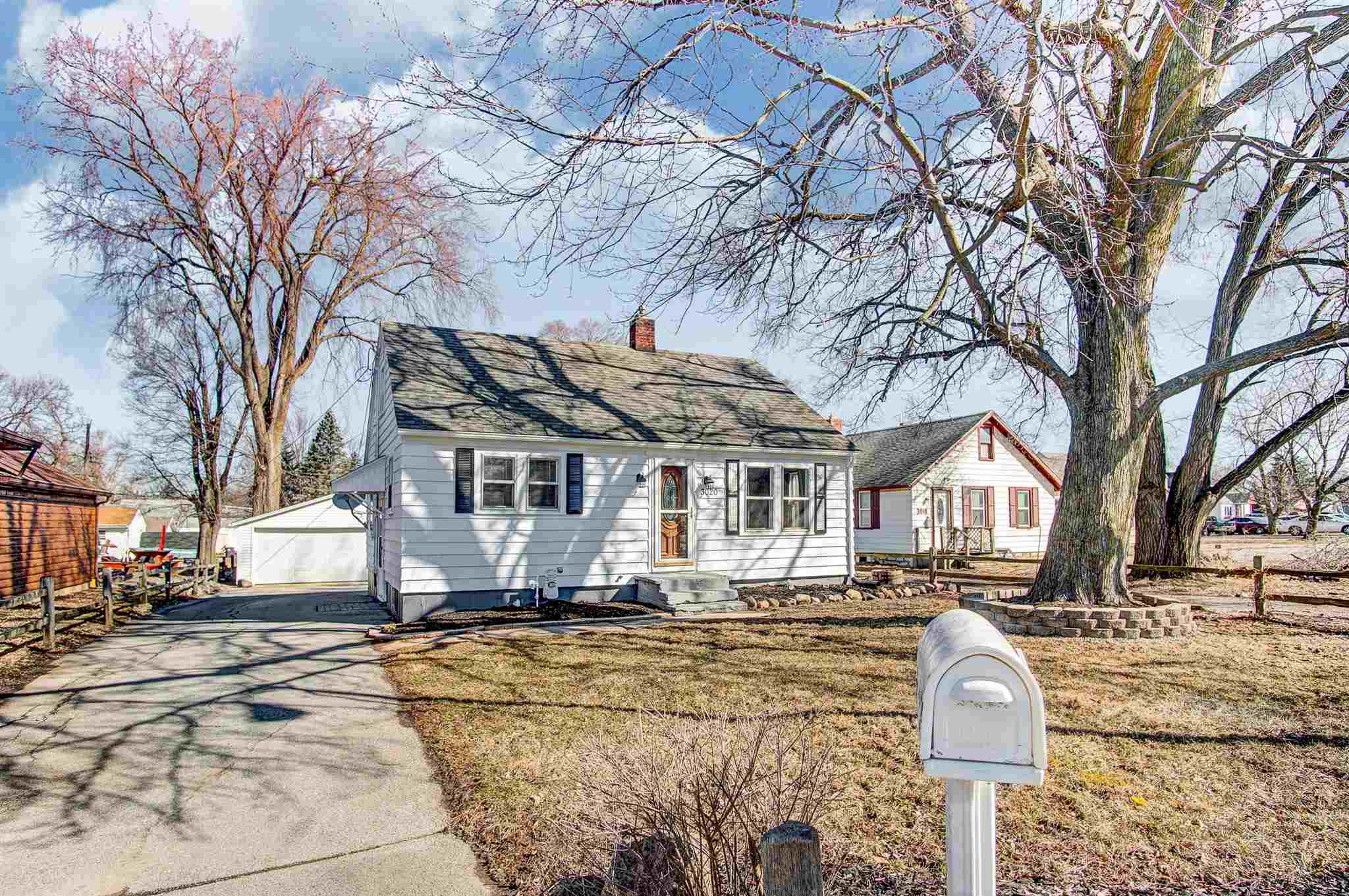 3020 Lower Huntington Road Fort Wayne, IN 46809 - Photo 2 of 22