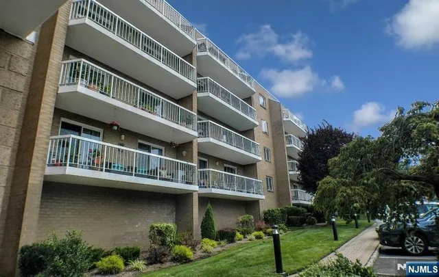 a view of a large building