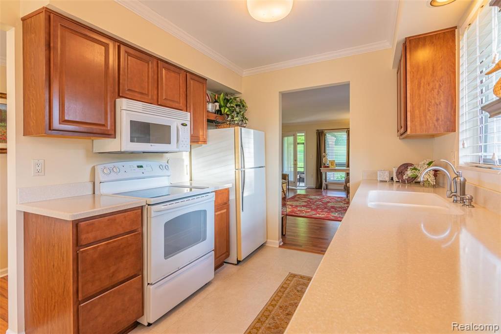 975 Wexford Way Rochester Hills, MI 48307 - Photo 8 of 30