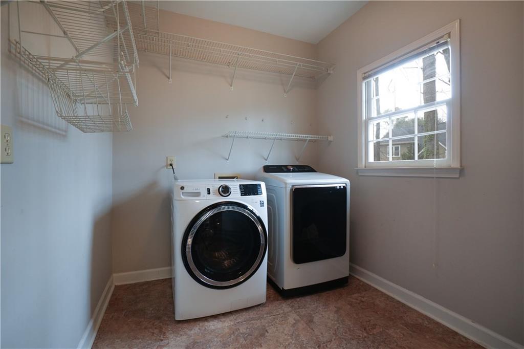 2275 Shore View Way Northwest Suwanee, GA 30024 - Photo 17 of 37