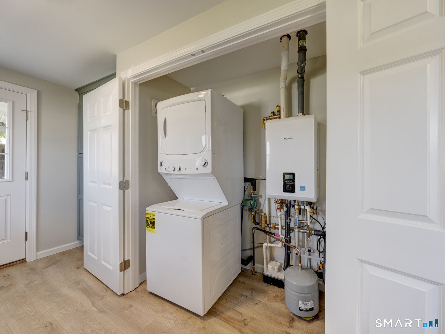 1455 R Forbes Street East Hartford, CT 06118 - Photo 7 of 17 Gallery Image 7