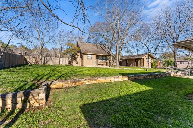 $2,800 | 117 Holly Hill Drive, Ingram, TX 78025