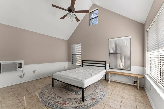 $2,800 | 117 Holly Hill Drive, Ingram, TX 78025