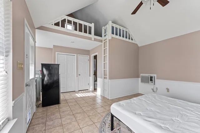 $2,800 | 117 Holly Hill Drive, Ingram, TX 78025