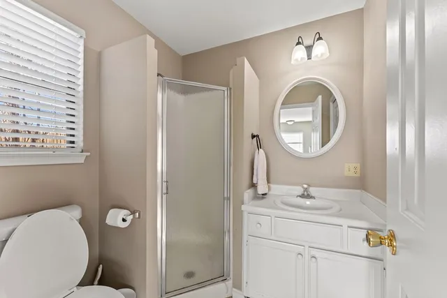 $2,800 | 117 Holly Hill Drive, Ingram, TX 78025