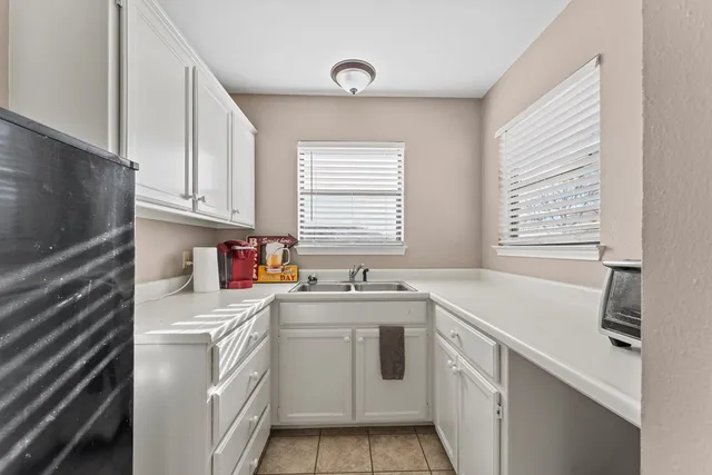 $2,800 | 117 Holly Hill Drive, Ingram, TX 78025