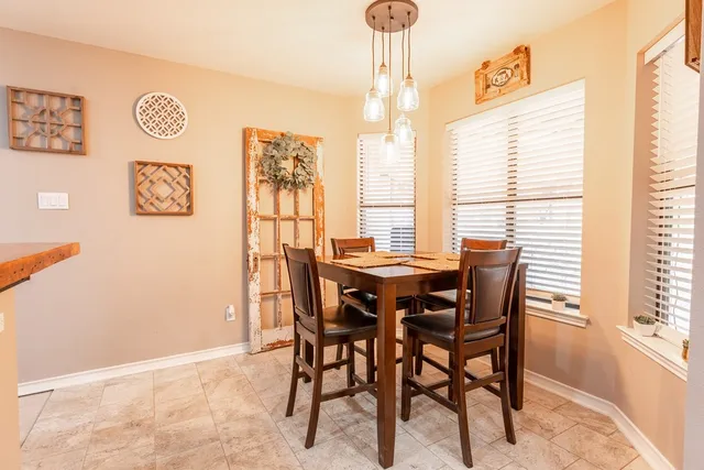 $2,800 | 117 Holly Hill Drive, Ingram, TX 78025