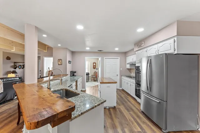 $2,800 | 117 Holly Hill Drive, Ingram, TX 78025