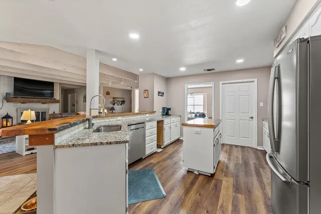 $2,800 | 117 Holly Hill Drive, Ingram, TX 78025