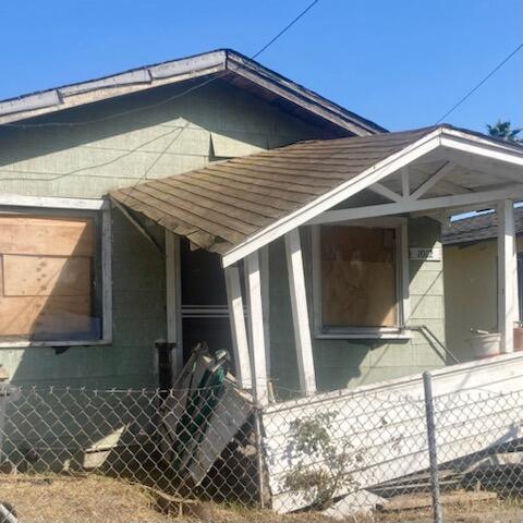 1012 Alphonse Street Santa Barbara, CA 93103 - Photo 2 of 12 Front 1012 Alphonse Street