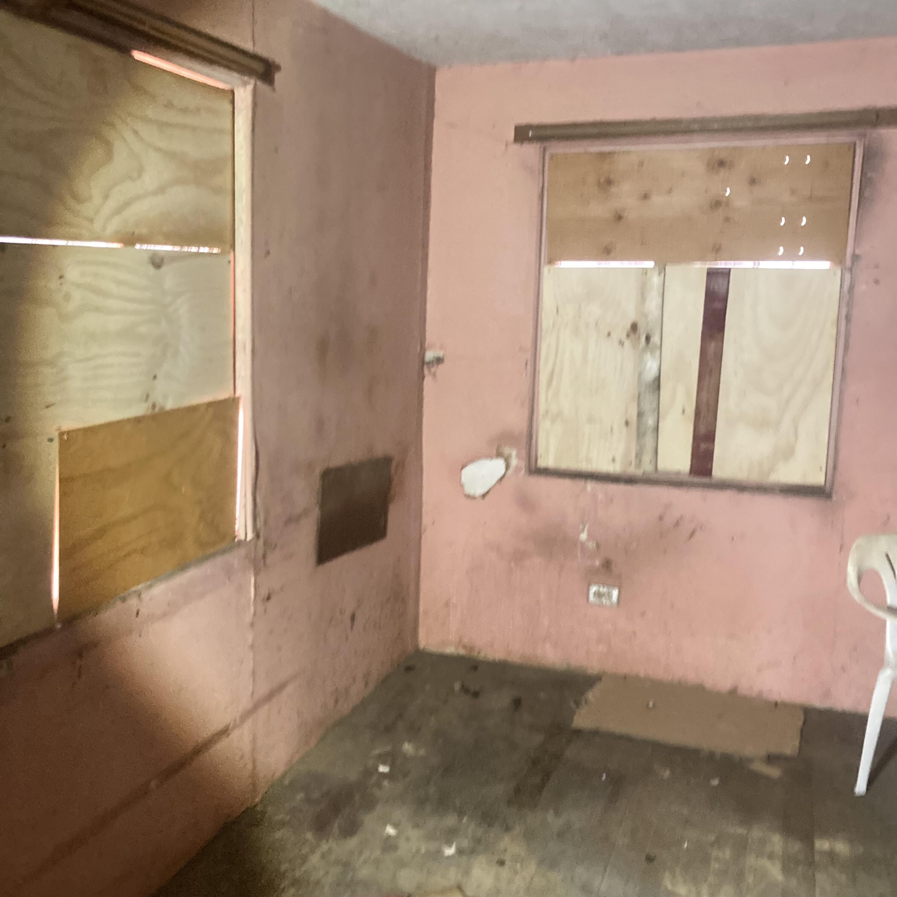 1012 Alphonse Street Santa Barbara, CA 93103 - Photo 8 of 12 Living room