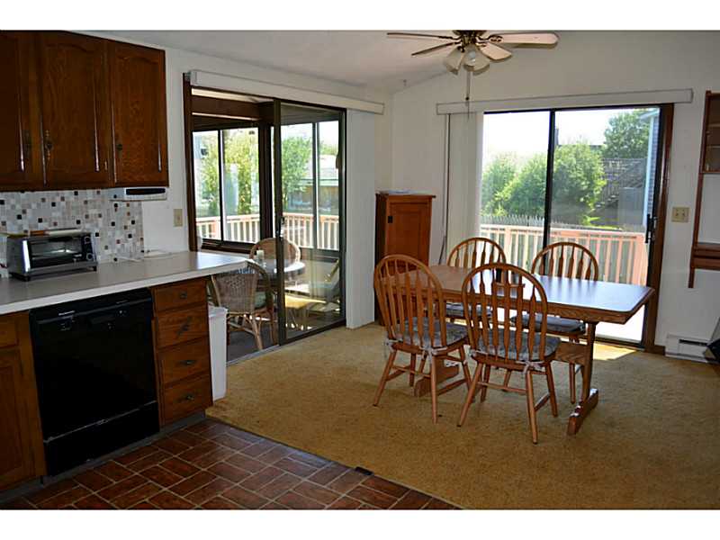 27 Bristol Road Narragansett, RI 02882 - Photo 6 of 10 Dining Room. Room and bright dining area with southern exposure.
