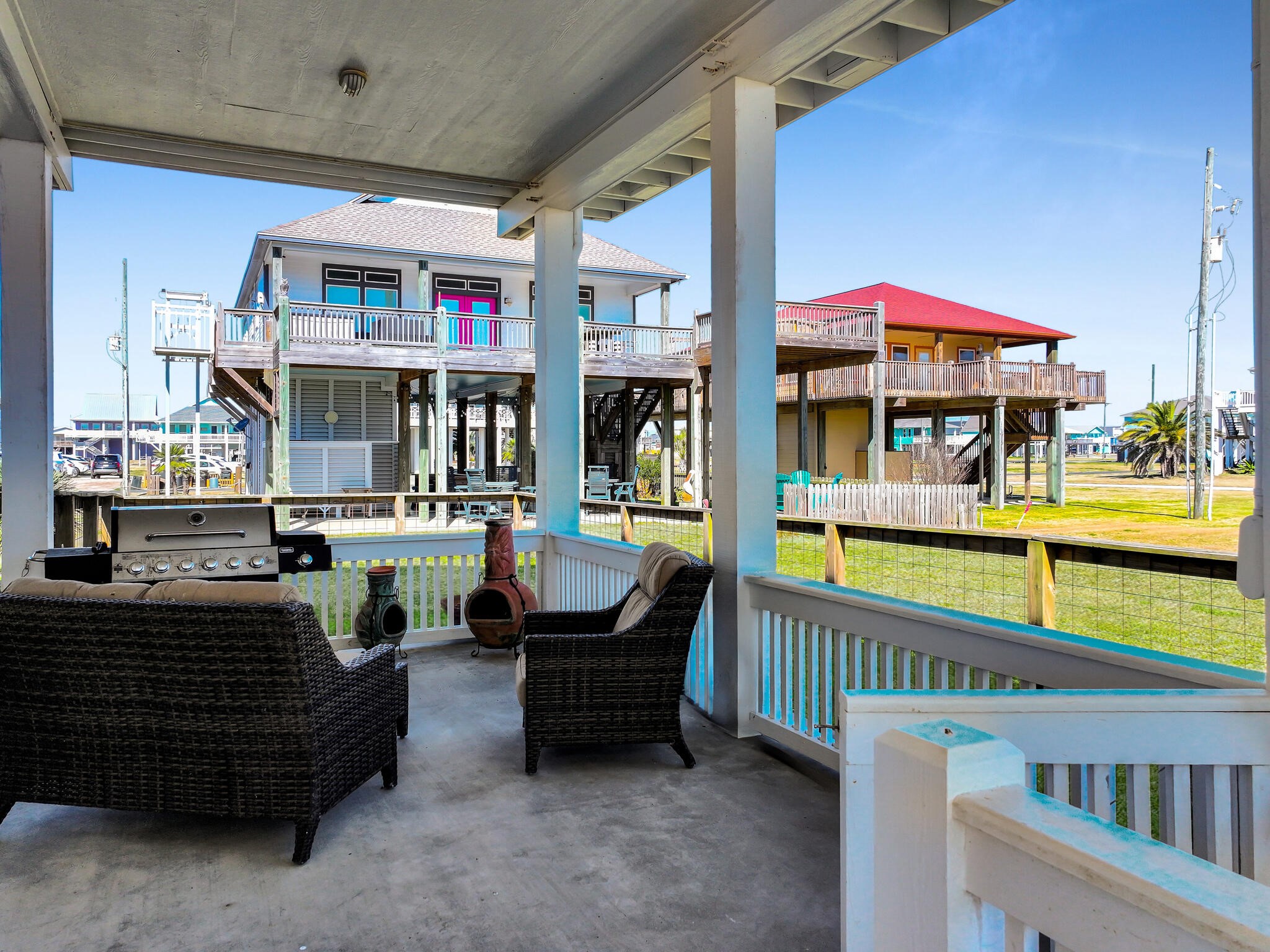 2383 Sandpiper Crystal Beach, TX 77650 - Photo 29 of 48 a balcony view with a seating space