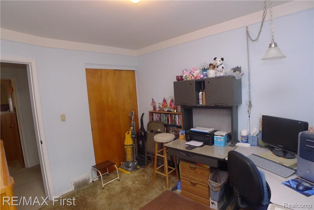 19411 Stephens Road Eastpointe, MI 48021 - Photo 26 of 48 BR 3, Reverse Angle.