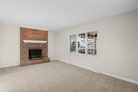 $600,000 | 112 Field Club Circle, McKees Rocks, PA 15136