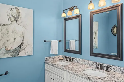 $600,000 | 112 Field Club Circle, McKees Rocks, PA 15136