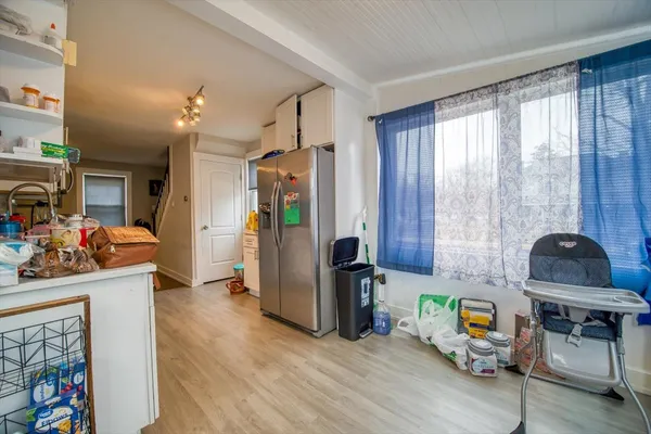 $1,900 | 702 Jackson Street, Aurora, IL 60505