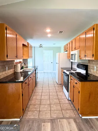 $2,000 | 102 Driftwood Court, Kingsland, GA 31548
