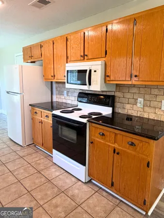 $2,000 | 102 Driftwood Court, Kingsland, GA 31548
