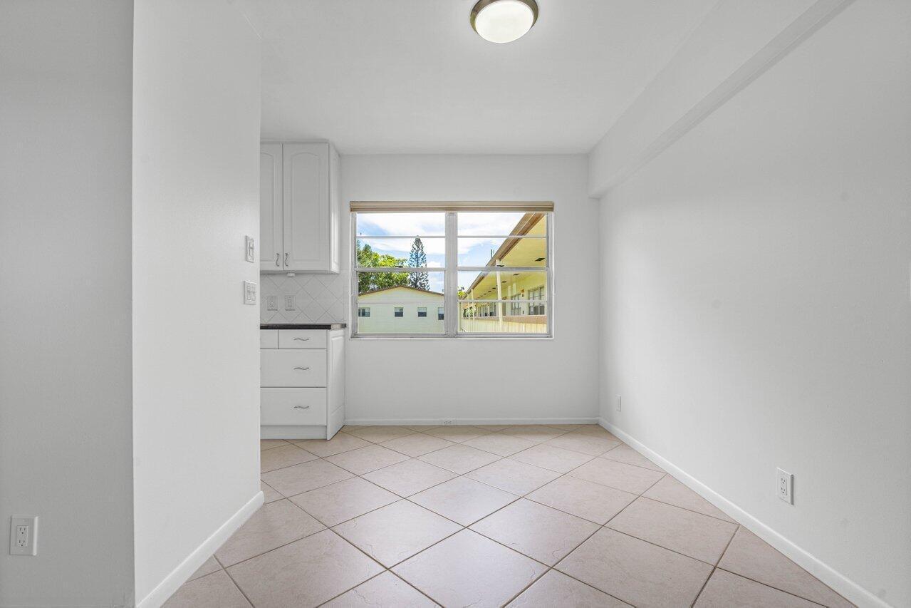 74 Mansfield A Boca Raton, FL 33434 - Photo 5 of 32 20240717132709894640000000-o