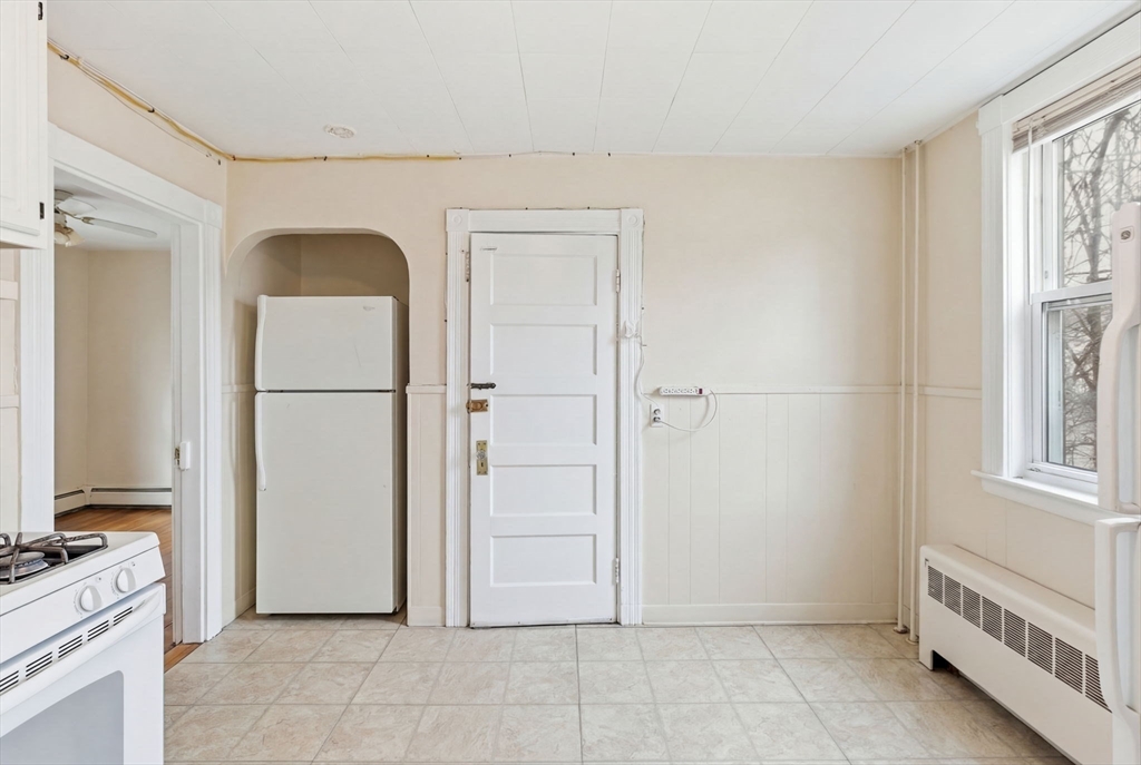 7 Nichols Avenue Watertown, MA 02472 - Photo 15 of 38