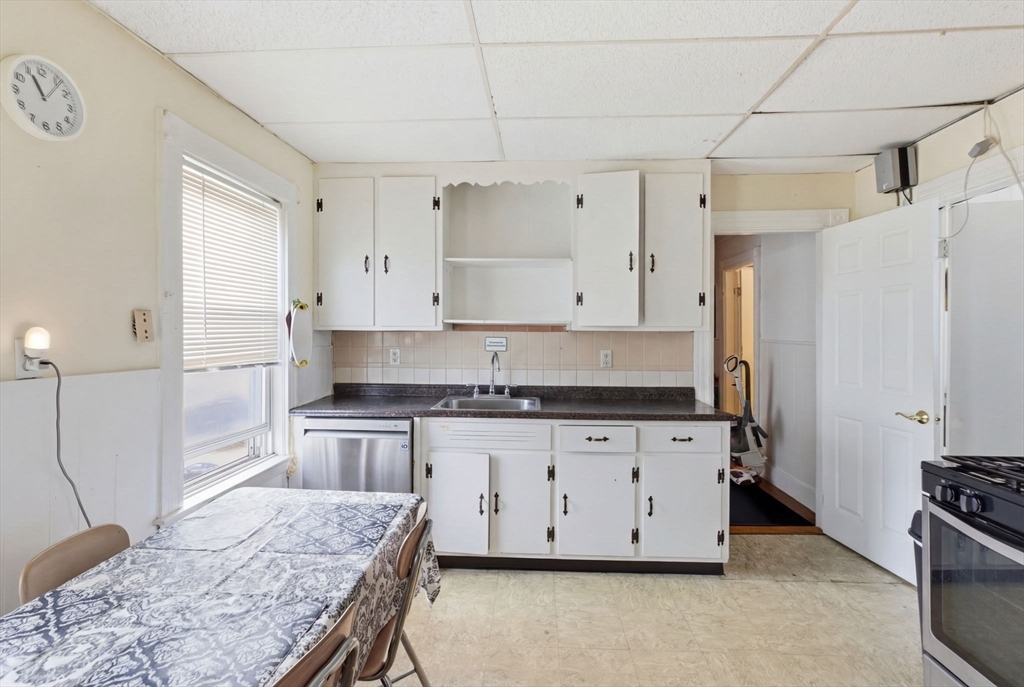 7 Nichols Avenue Watertown, MA 02472 - Photo 22 of 38