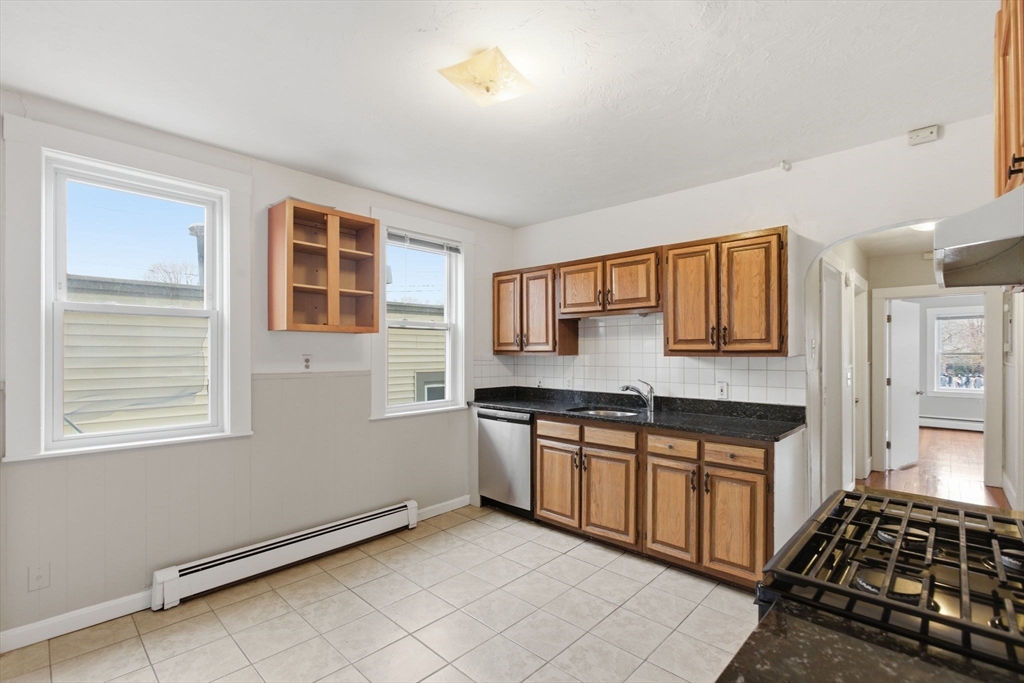 7 Nichols Avenue Watertown, MA 02472 - Photo 4 of 38