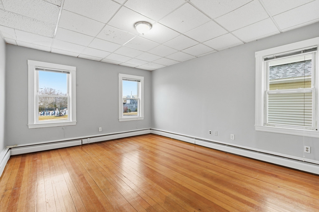 7 Nichols Avenue Watertown, MA 02472 - Photo 8 of 38