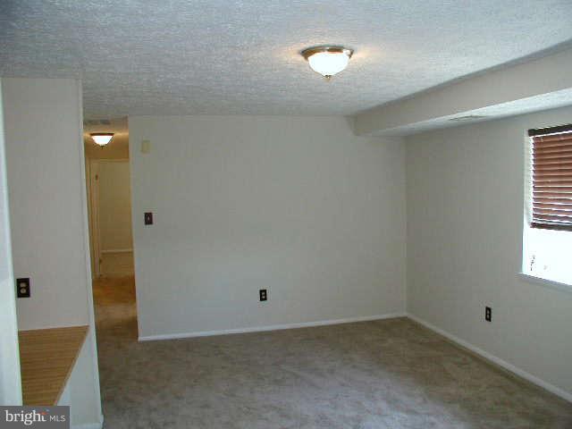 993 Heather Ridge Drive, Unit D Frederick, MD 21702 - Photo 7 of 8 Dining Room