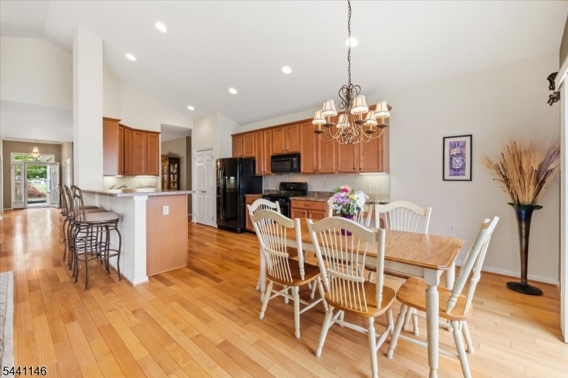 43 Renaissance Boulevard Somerset, NJ 08873 - Photo 15 of 43