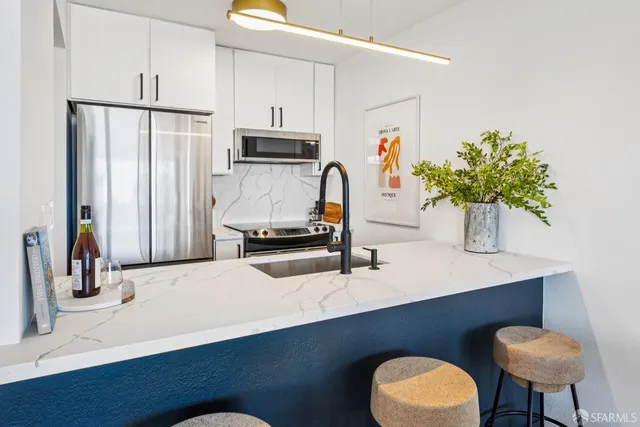 $699,000 | 5330 Diamond Heights Boulevard, Unit J301, San Francisco, CA 94131