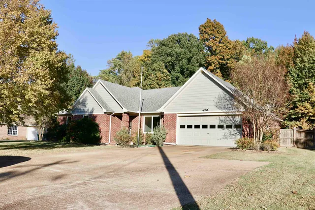 $425,000 | 362 North Gretna Green Drive, Munford, TN 38058